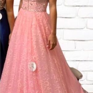 Elegant Pink Strapless Sleeveless Gown for Prom